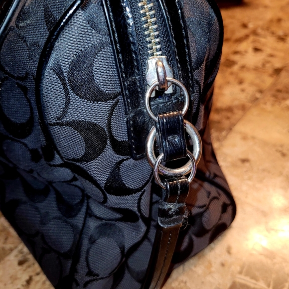 Coach purse - Picture 3 of 7